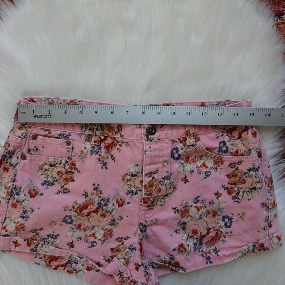 💰3/$25 Forever 21 Women's Floral Denim Jean Shorts Button Fly Pink Festival 30 - Picture 10 of 12